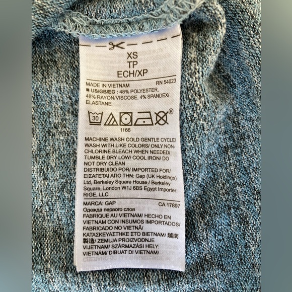 Gap “softspun” shirt, size XS - Picture 10 of 12